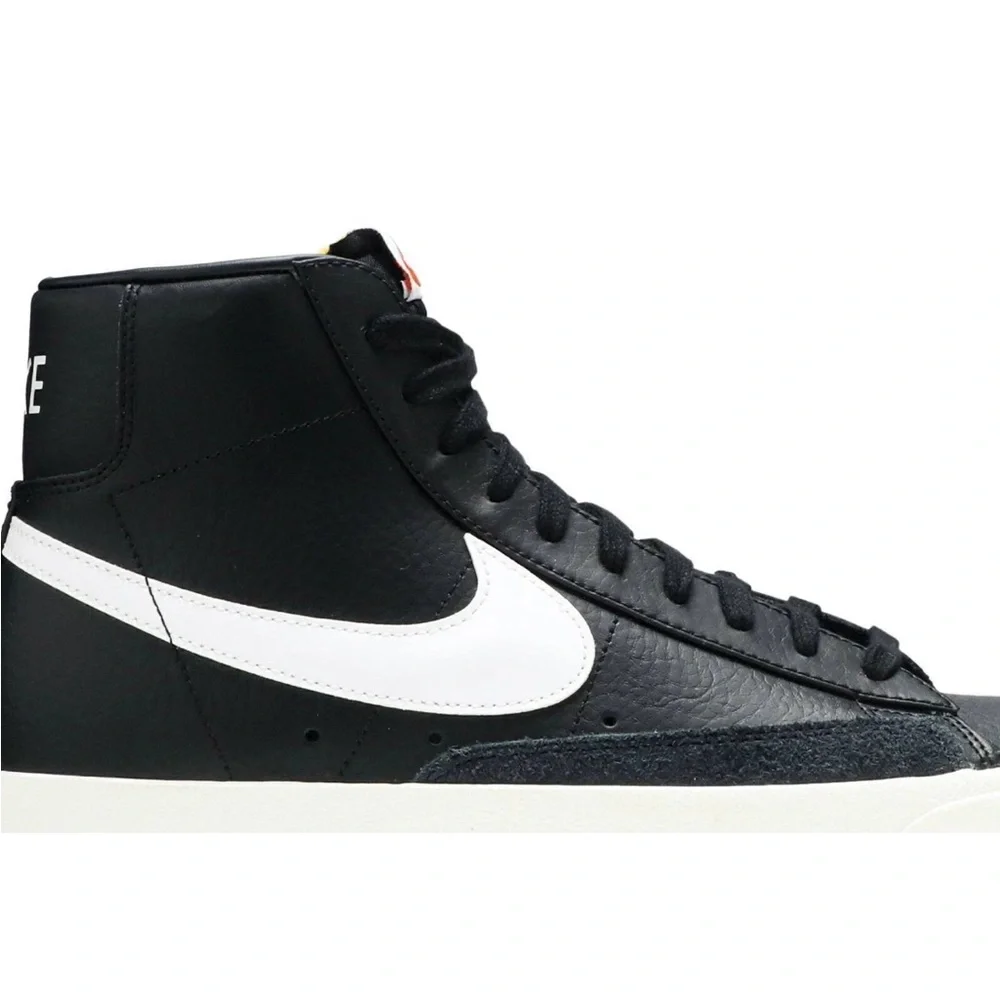 Nike | Youth Black Leather Blazer ‘77 Mid Top Lace Up Sneakers Gum Sole Size 7Y
